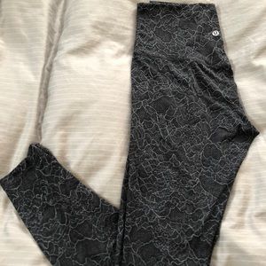 Lululemon size 8